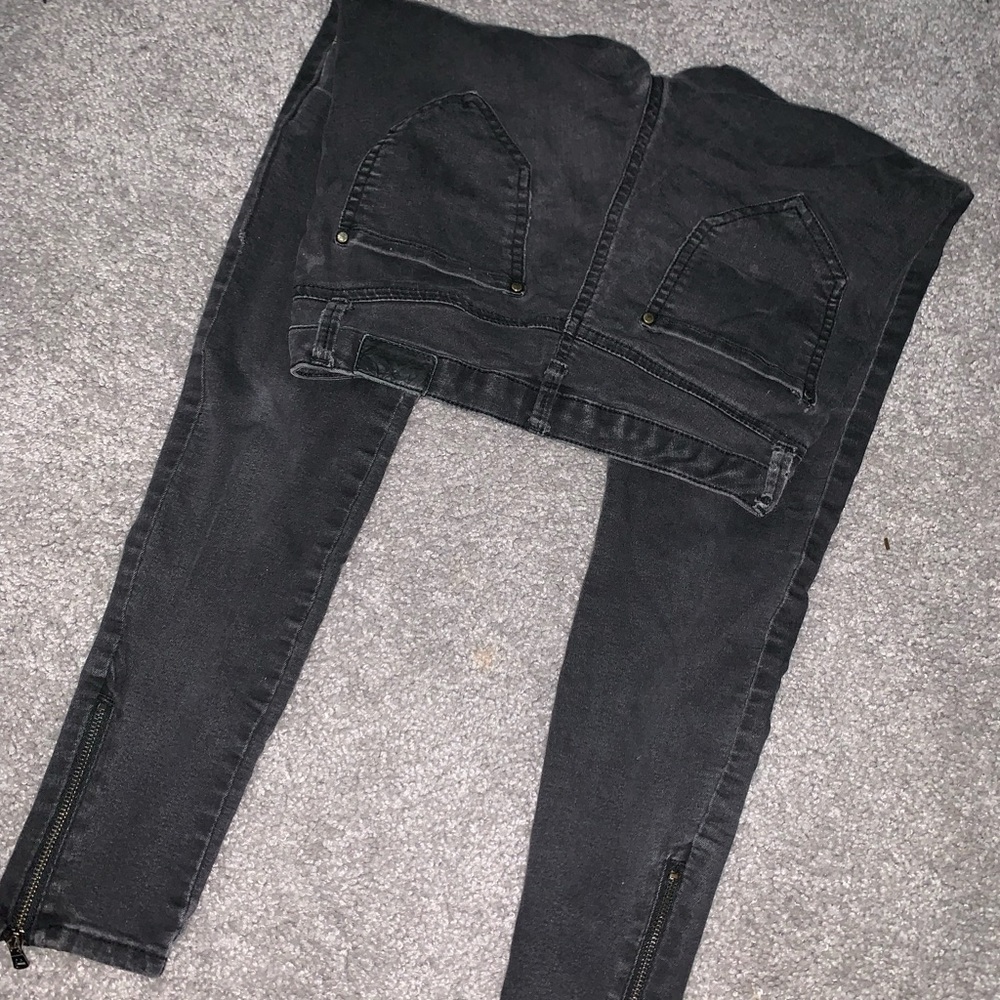 Skinny jeans